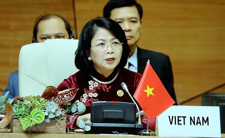 Phó Chủ tịch nước Đặng Thị Ngọc Thịnh phát biểu tại Hội nghị Cấp cao lần thứ 18 Phong trào Không liên kết. (Ảnh: Phương Hoa/TTXVN)