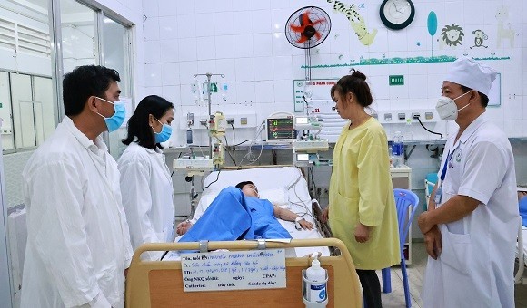 Thủ tướng Chính phủ yêu cầu Ủy ban nhân dân tỉnh Đồng Nai chỉ đạo các ngành chức năng tập trung cứu chữa các bệnh nhân bị ngộ độc thực phẩm xảy ra tại thành phố Long Khánh.